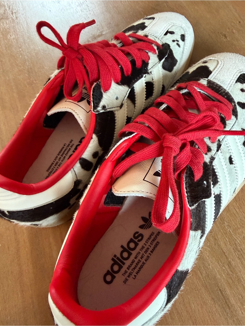 Adidas Sambas Women's Cow Print Sneakers with Red Accents - Picture 3 of 5